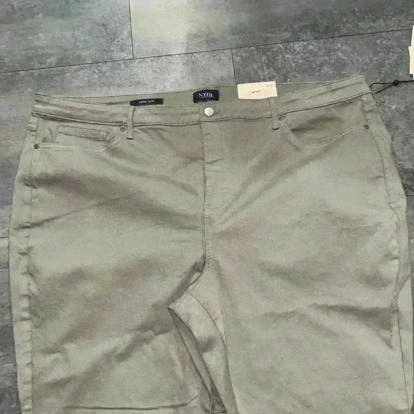 NYDJ Sheri Slim Jean Saddlewood Size - Picture 3 of 8